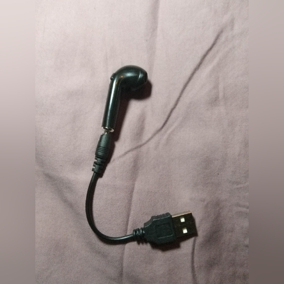 Wireless Earbud in Dark Green - Picture 4 of 9
